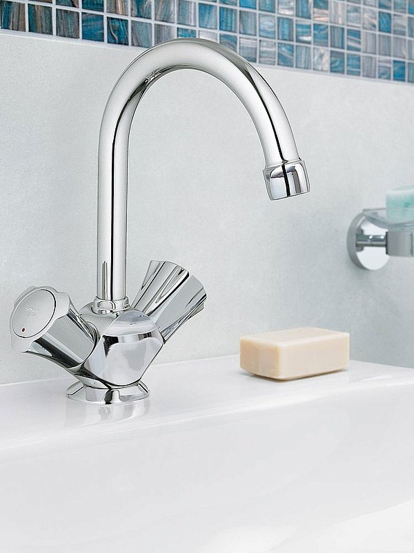 Смеситель для кухни grohe costa l настенный